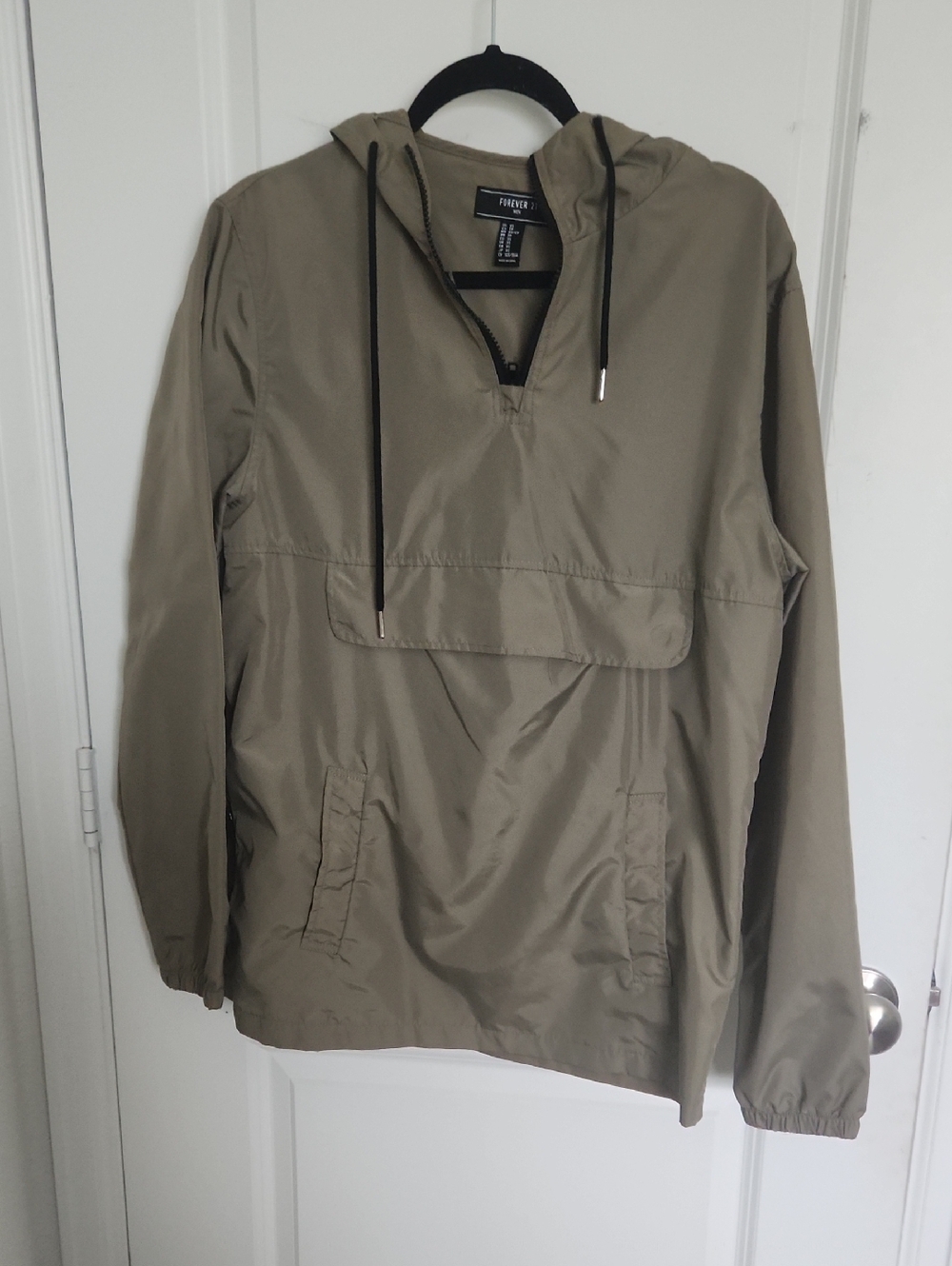 Forever 21 Men's Olive Green Hooded Windbreaker Pullover